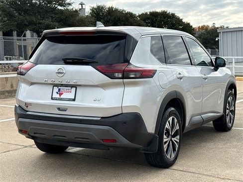 Certified 2021 Nissan Rogue SV image 10