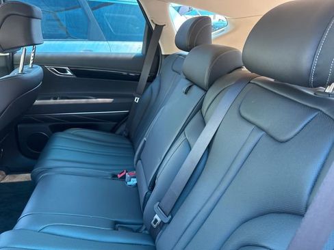 Used 2025 Genesis GV80 2.5T Standard image 13