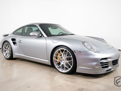 Used 2011 Porsche 911 4 Coupe image 1