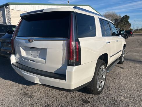 Used 2020 Cadillac Escalade Luxury image 5