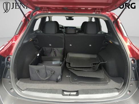 New 2026 Nissan Kicks SV w/ SV Premium Package FWD image 17