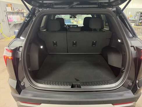 Used 2026 Chevrolet Equinox LT AWD/4WD image 26