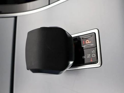 Used 2024 Land Rover Range Rover Evoque S AWD/4WD image 34