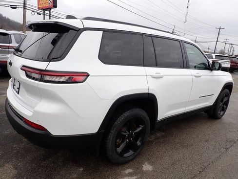 Used 2023 Jeep Grand Cherokee L Laredo image 7