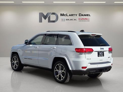 Used 2018 Jeep Grand Cherokee Limited image 4