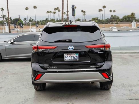 Used 2023 Toyota Highlander Platinum AWD/4WD image 8
