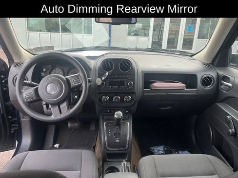 Used 2017 Jeep Patriot Sport FWD image 9