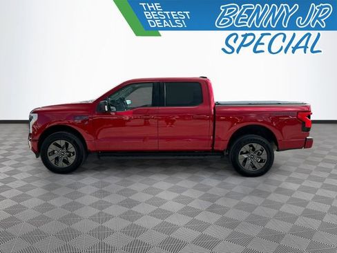 Used 2025 Ford F150 Lightning Flash image 8