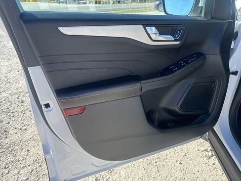 Used 2021 Ford Escape SEL image 26