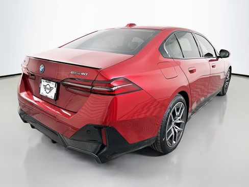 Used 2025 BMW i5 eDrive40i w/ M Sport Package image 5