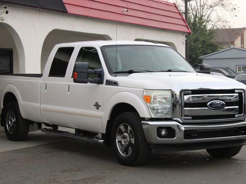 Used 2011 Ford F350 Lariat w/ Lariat Interior Pkg image 18
