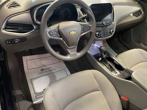 Used 2025 Chevrolet Malibu LT FWD image 12