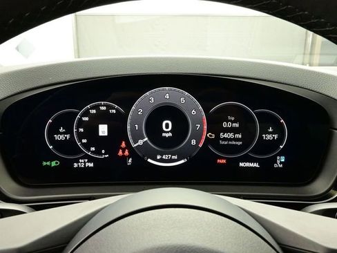 Certified 2025 Porsche Cayenne Coupe AWD/4WD image 9