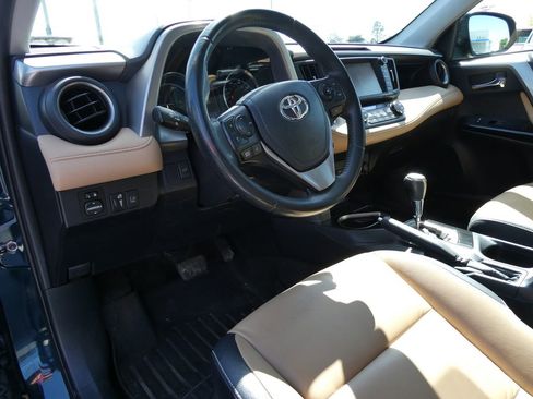 Used 2018 Toyota RAV4 Limited w/ Advanced Technology Package AWD/4WD image 23