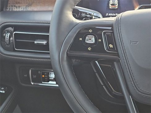 New 2025 Lincoln Aviator Black Label image 25