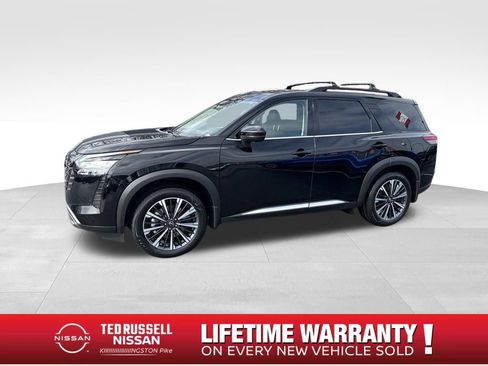 New 2026 Nissan Pathfinder Platinum image 2