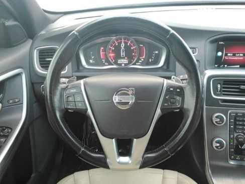 Used 2015 Volvo S60 T6 image 31