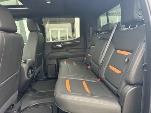 Used 2022 GMC Sierra 1500 AT4 w/ AT4 Premium Package AWD/4WD image 11