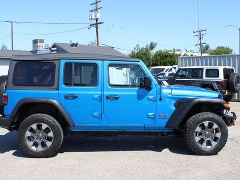 Used 2022 Jeep Wrangler Unlimited Rubicon AWD/4WD image 3