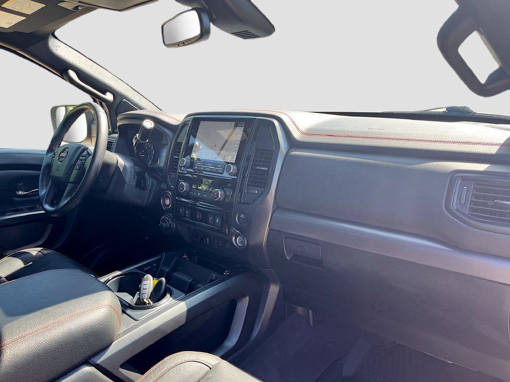 Used 2022 Nissan Titan PRO-4X w/ Pro-4x Convenience Package AWD/4WD image 31