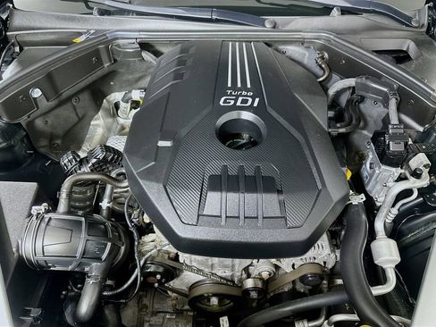 Used 2023 Genesis G70 2.0T w/ Sport Prestige Package RWD image 9