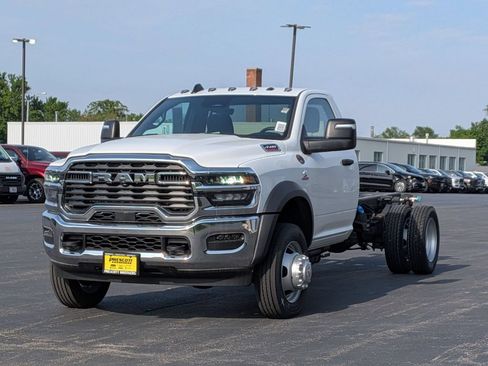 Used 2025 RAM 4500 Tradesman AWD/4WD image 3
