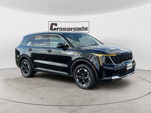 Used 2024 Kia Sorento S image 7