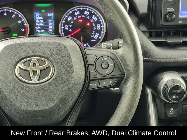 Used 2021 Toyota RAV4 XLE AWD/4WD image 27