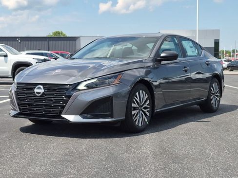 New 2026 Nissan Altima 2.5 SV FWD image 1