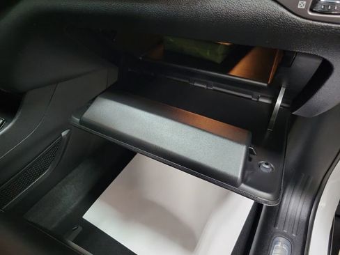 Used 2019 Jeep Cherokee Limited image 22