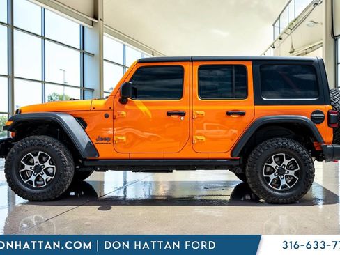Used 2025 Jeep Wrangler Unlimited Rubicon w/ Convenience Group AWD/4WD image 2