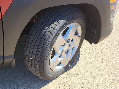 New 2026 Hyundai Kona SE image 5