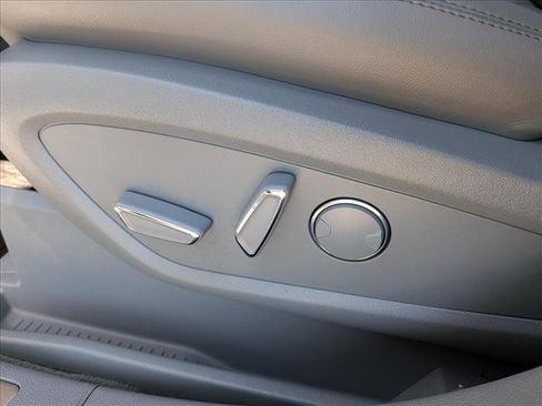 Used 2022 Lincoln Nautilus Reserve AWD/4WD image 26