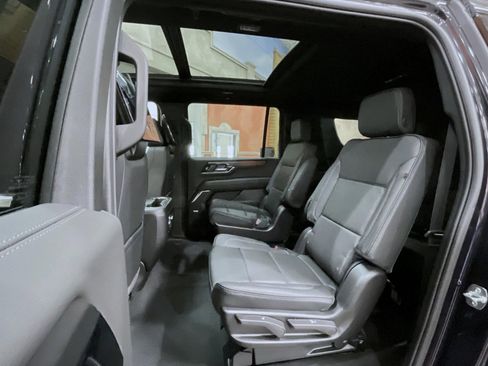 New 2026 GMC Yukon XL Denali w/ Advanced Technology Package AWD/4WD image 19