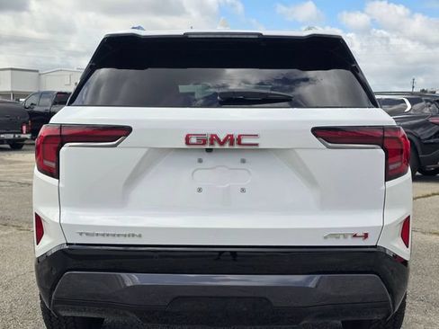 Used 2026 GMC Terrain AT4 AWD/4WD image 4