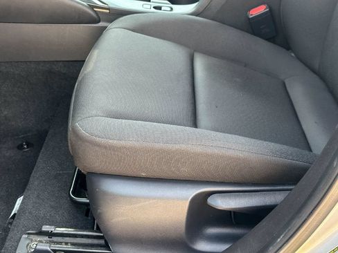 Used 2025 Toyota Corolla LE FWD image 15