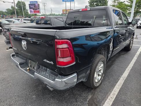 Used 2024 RAM 1500 Laramie AWD/4WD image 5