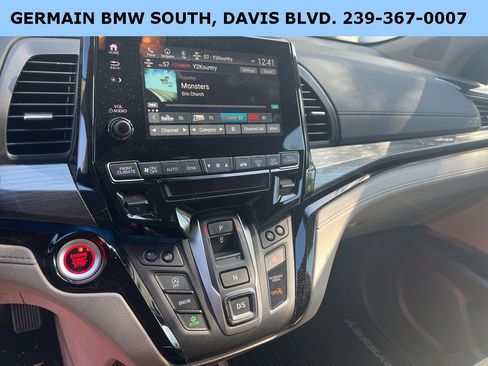 Used 2024 Honda Odyssey Elite image 16