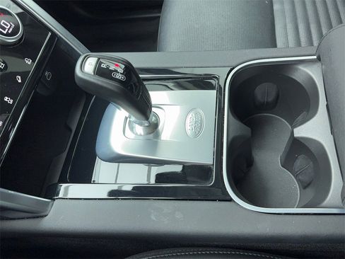 Used 2022 Land Rover Discovery Sport S image 34