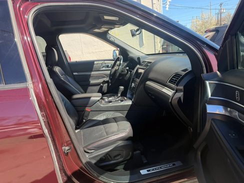 Used 2019 Ford Explorer Sport AWD/4WD image 29