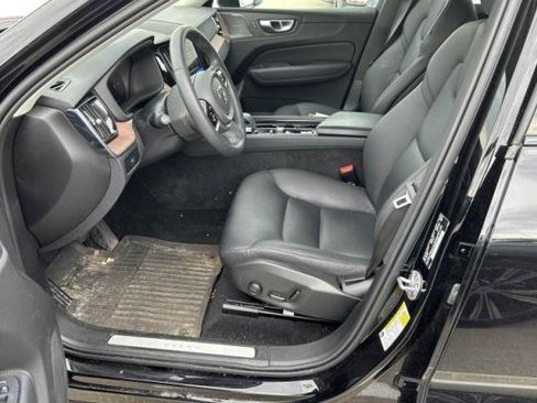Used 2024 Volvo XC60 B5 Plus w/ Climate Package AWD/4WD image 9