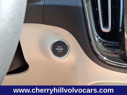 New 2025 Volvo XC40 B5 Ultra w/ Protection Package Premier image 21