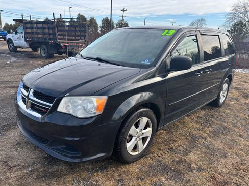 Used 2013 Dodge Grand Caravan SE image 1