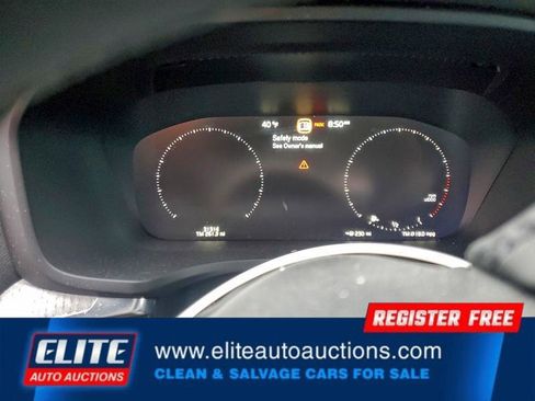 Used 2021 Volvo V60 T5 Cross Country w/ Advanced Package image 17