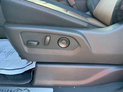 New 2026 Chevrolet Silverado 1500 High Country AWD/4WD image 13