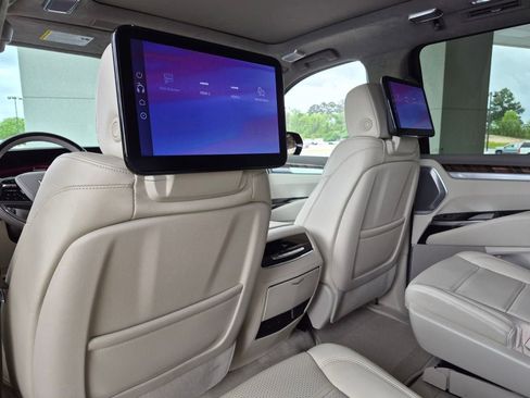 New 2026 Cadillac Escalade ESV Platinum Sport w/ LPO, ONYX Package AWD/4WD image 10