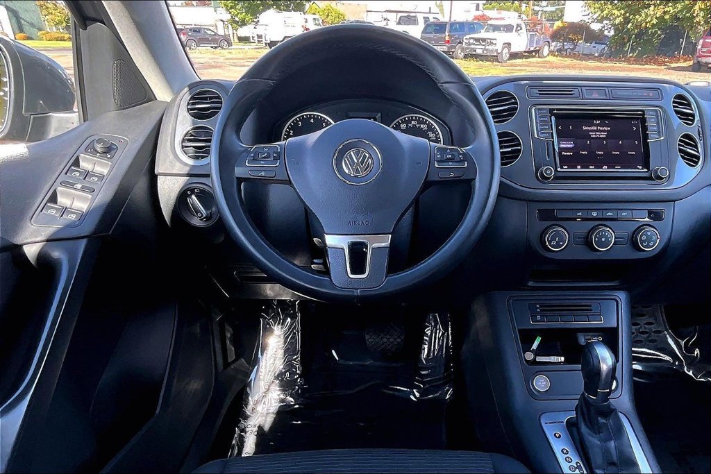 Used 2018 Volkswagen Tiguan Limited AWD/4WD image 7