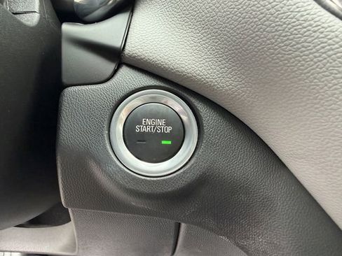 Used 2023 Chevrolet Equinox LS FWD image 21