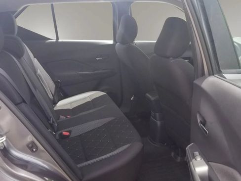 Used 2020 Nissan Kicks SV FWD image 15
