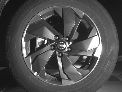 Used 2025 Nissan Rogue SV image 12